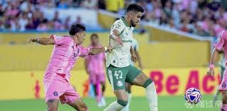 美记：莫兰特现在的状态很好，他正在努力走向正轨